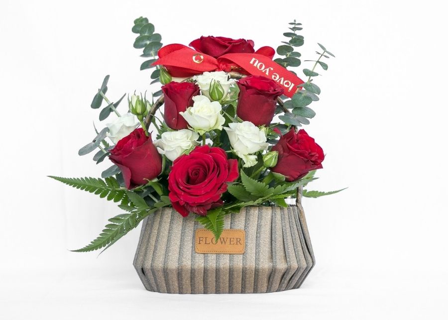 Rustic Fresh Roses Rustic Rose Charm – Red & Blush Roses in a Fabric Vase
